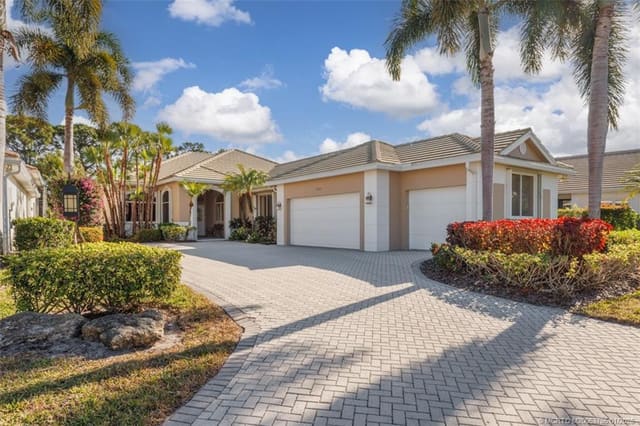 2379 SW Manor Hill Drive, Palm City, FL 34990