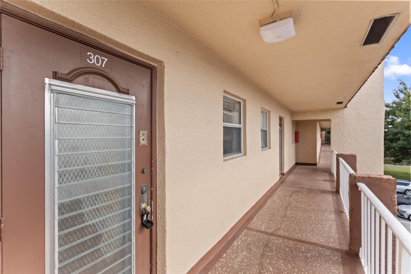 2720 N Pine Island Road 307 — photo 6