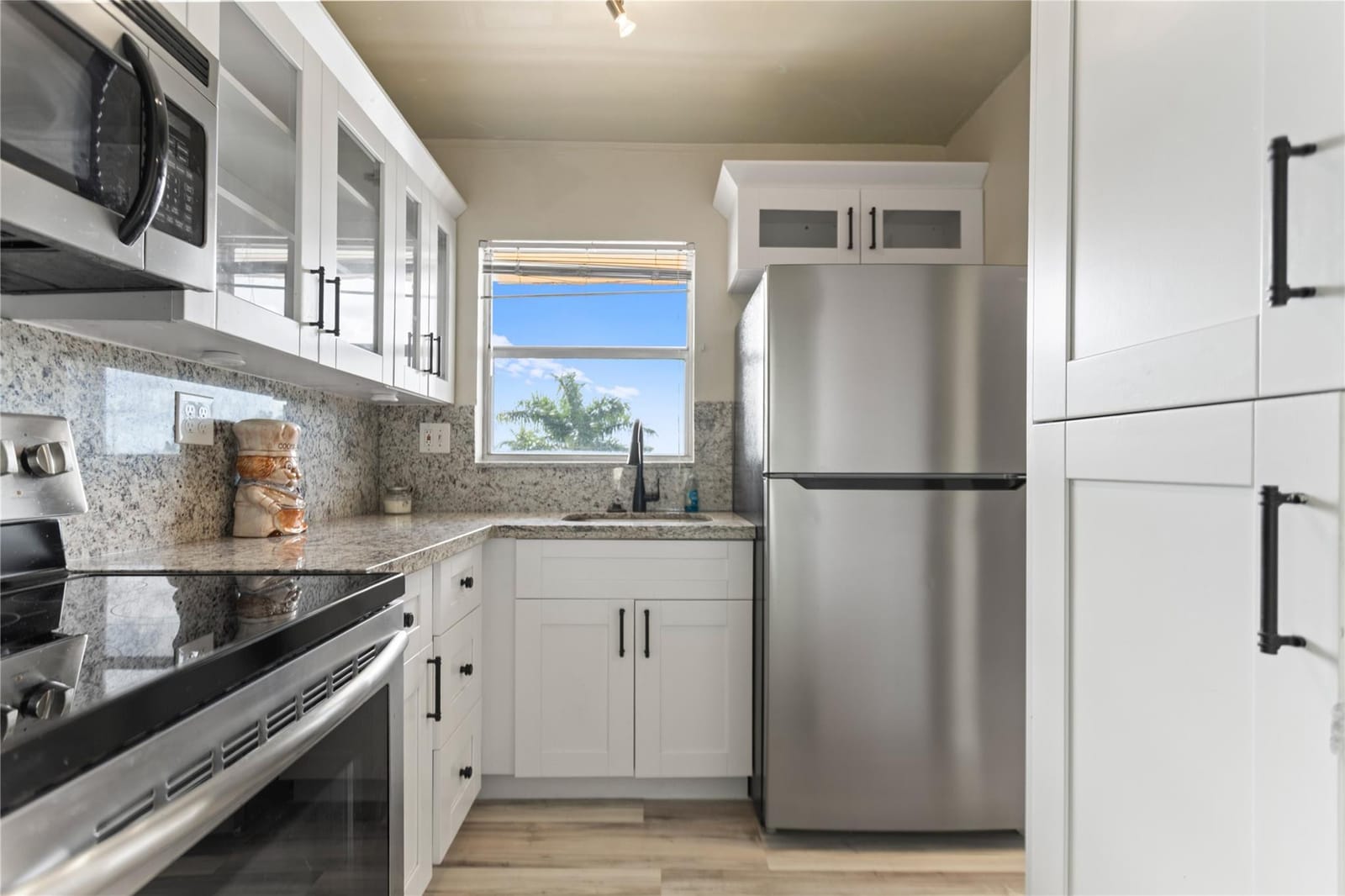 2720 N Pine Island Road 307 — photo 10
