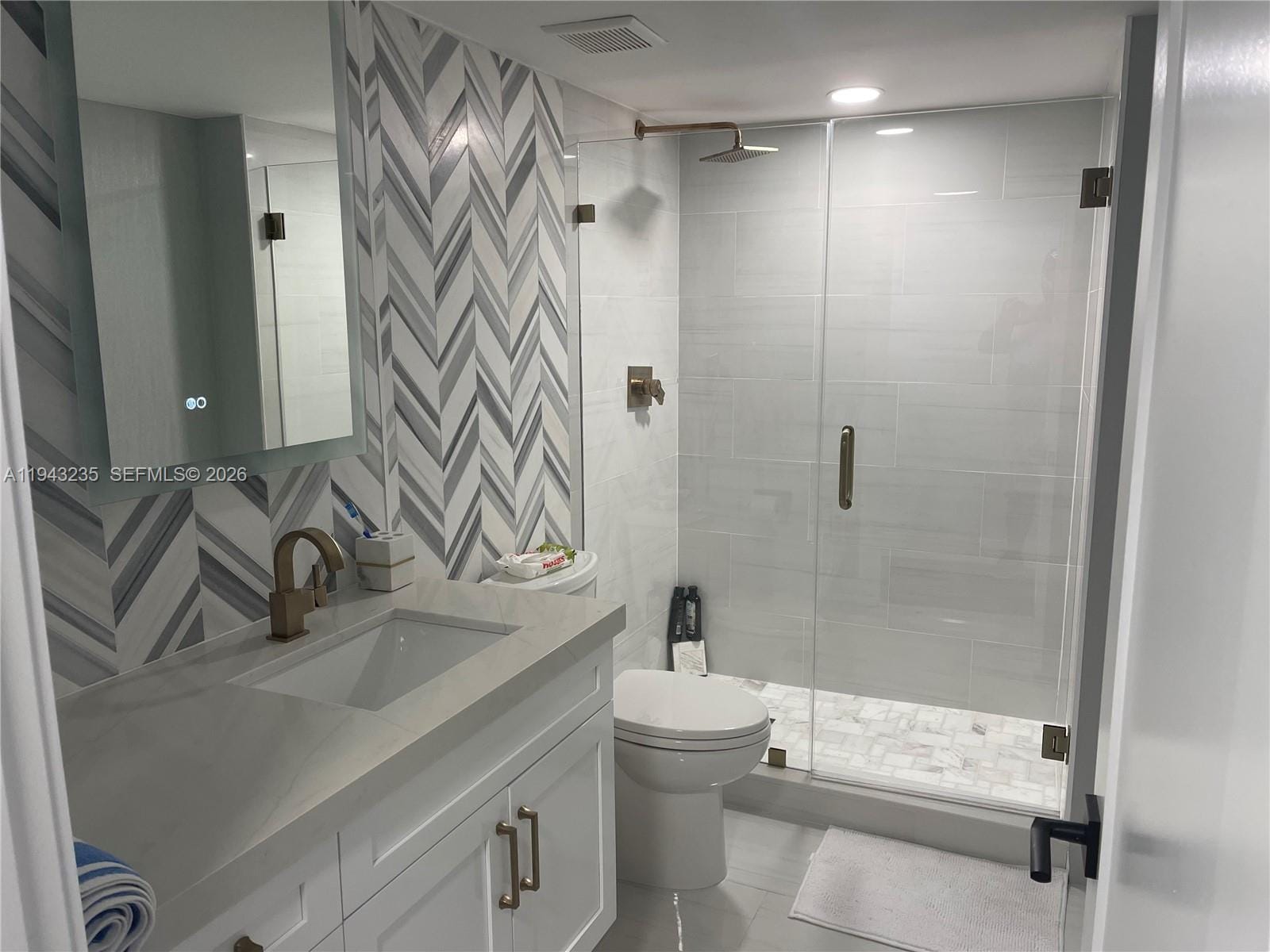 2555 Collins Avenue 1409, Miami Beach, FL 33140 photo 18