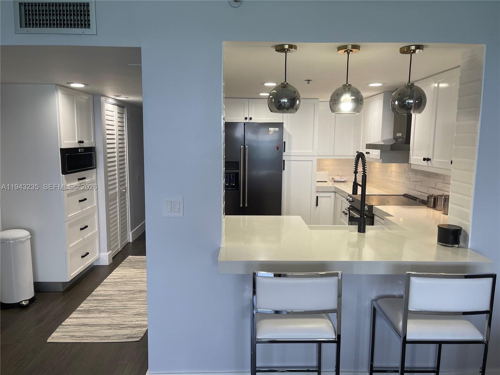 2555 Collins Avenue 1409 — photo 3