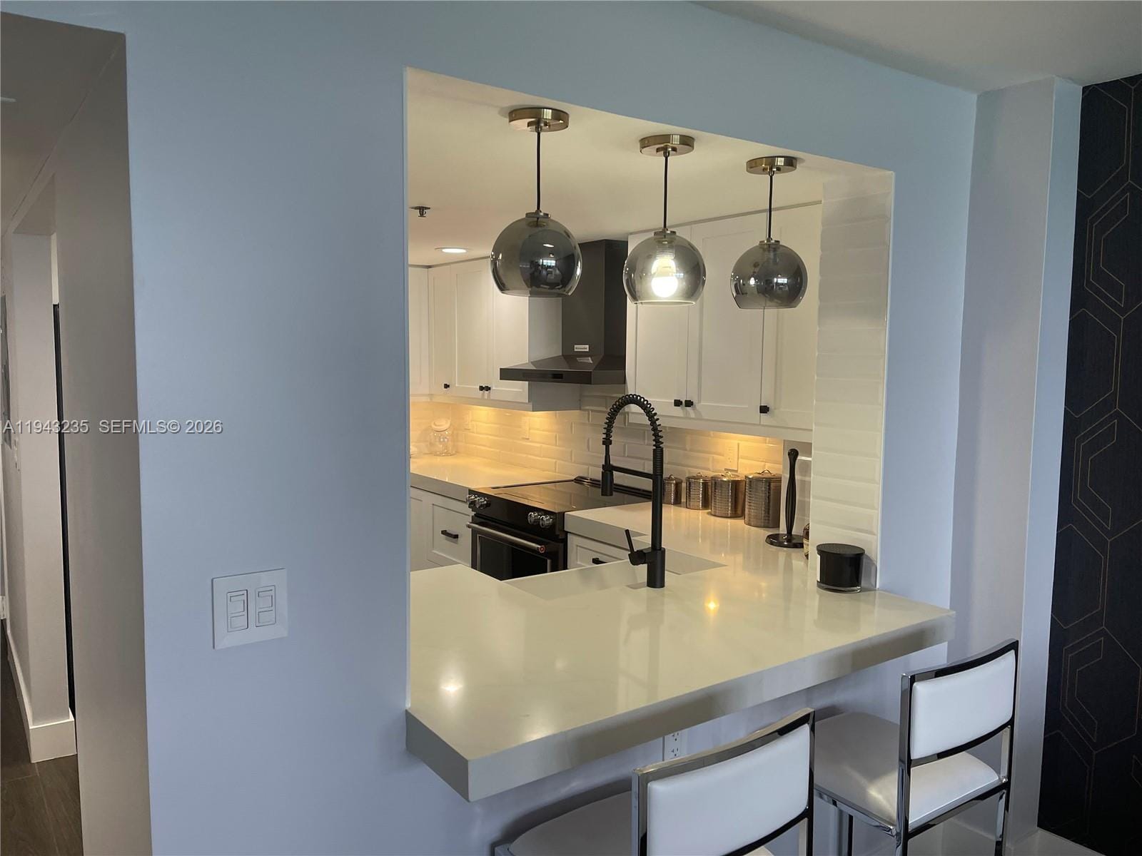 2555 Collins Avenue 1409 — photo 4