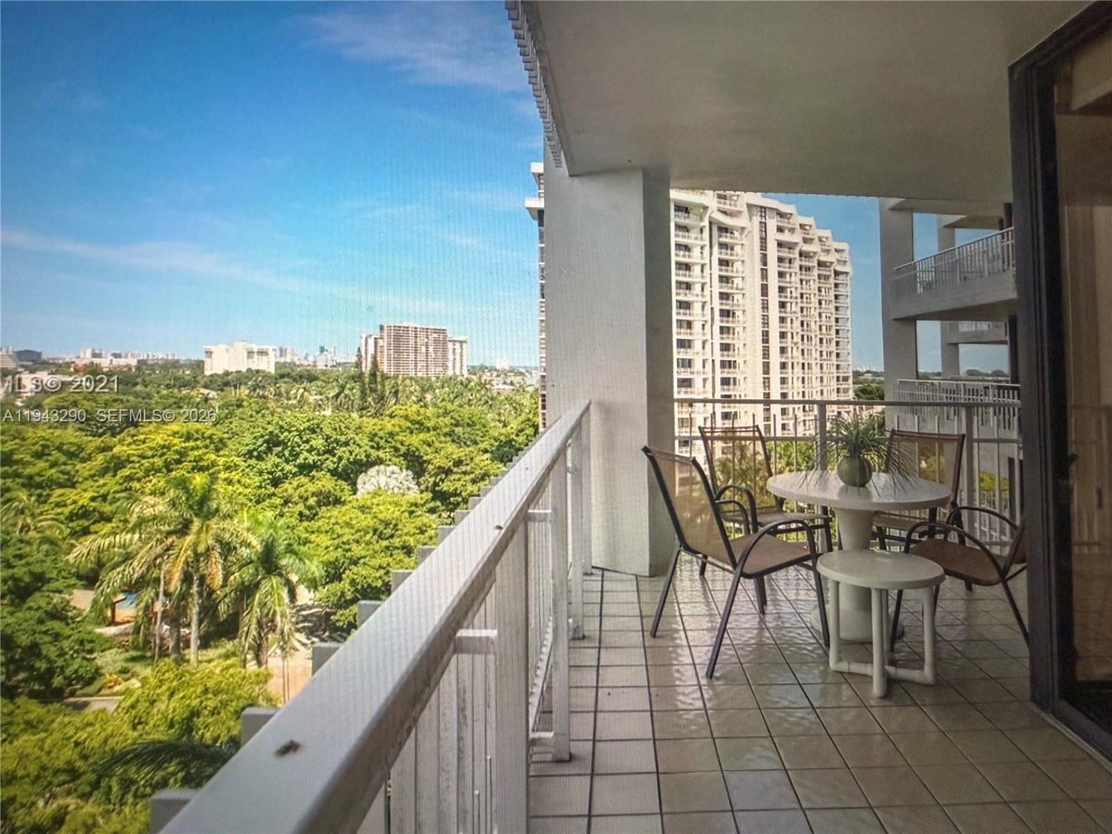 2000 Towerside Terrace 1005, Miami, FL 33138, Miami