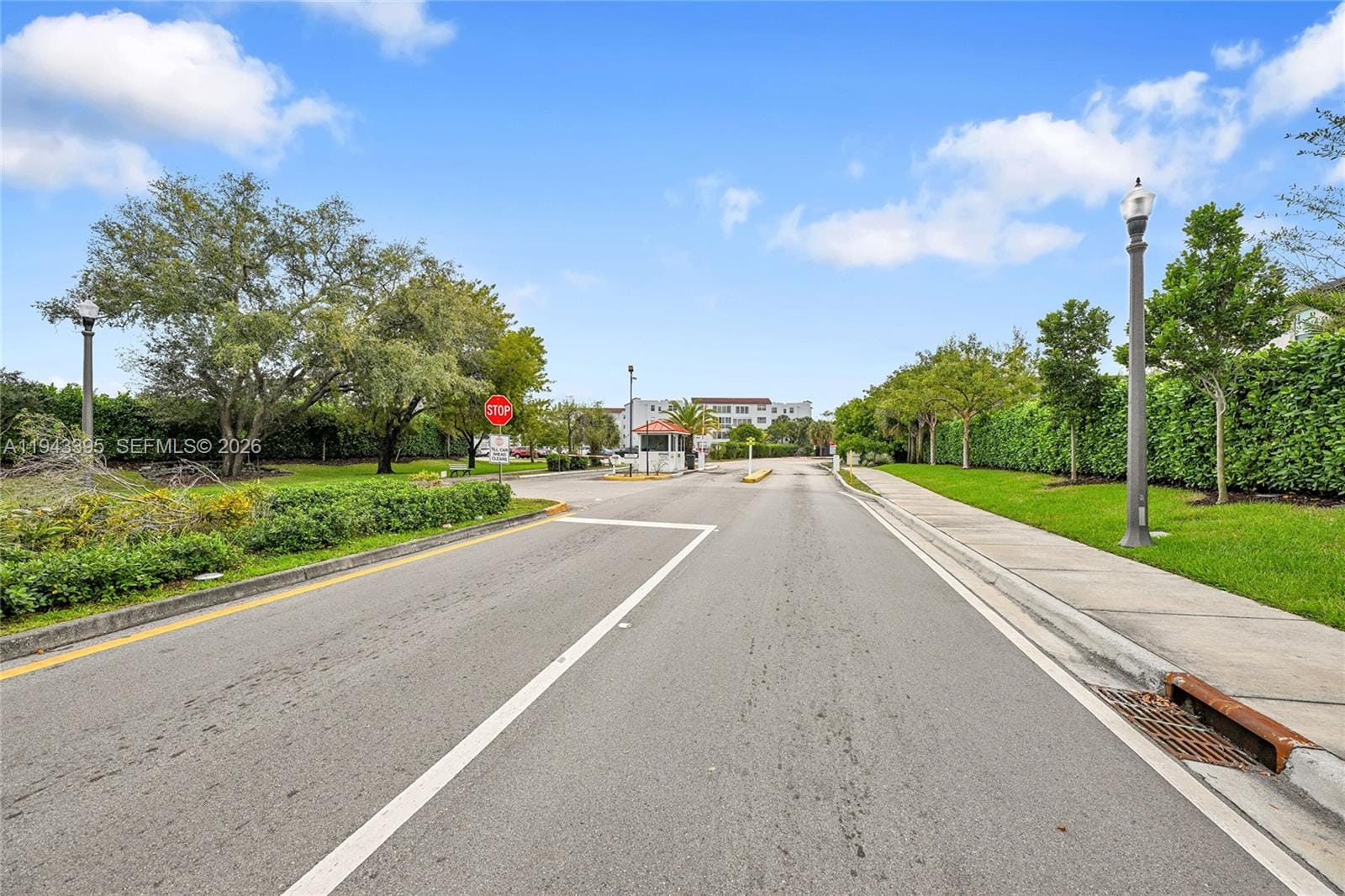 2850 Somerset Drive 105L, Lauderdale Lakes, FL 33311 photo 26