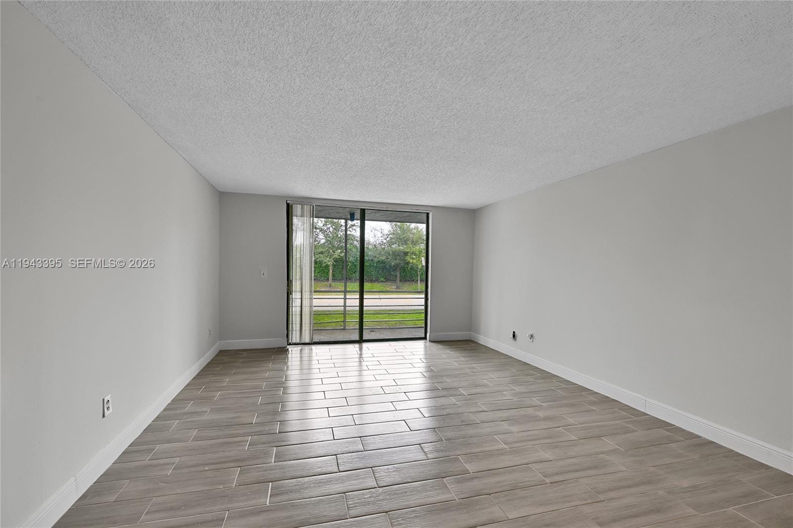2850 Somerset Drive 105L, Lauderdale Lakes, FL 33311 photo 10