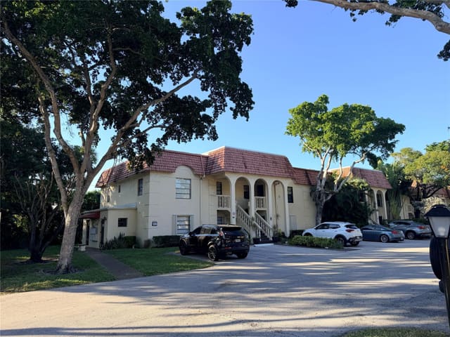 136 S Cypress Road 317, Pompano Beach, FL 33060