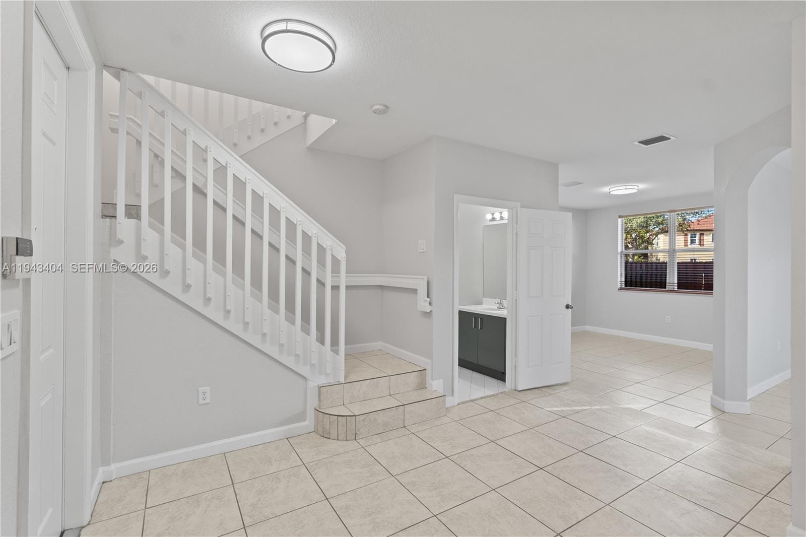 1655 NE 33rd Road 1024 — photo 3