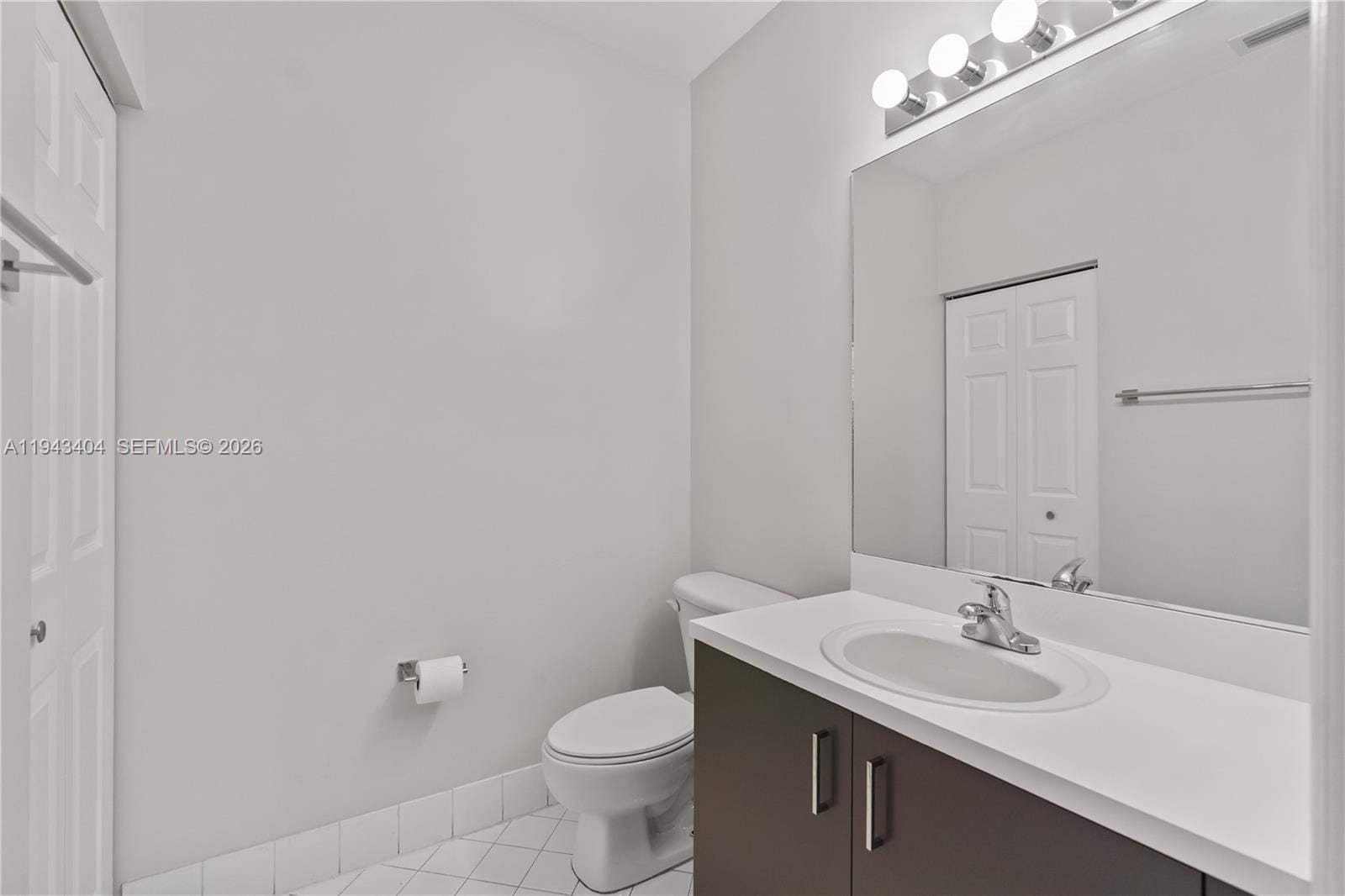 1655 NE 33rd Road 1024 — photo 7