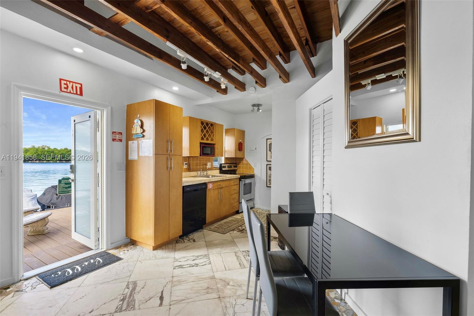 1908 N Ocean Drive 1B & 2B package — photo 7