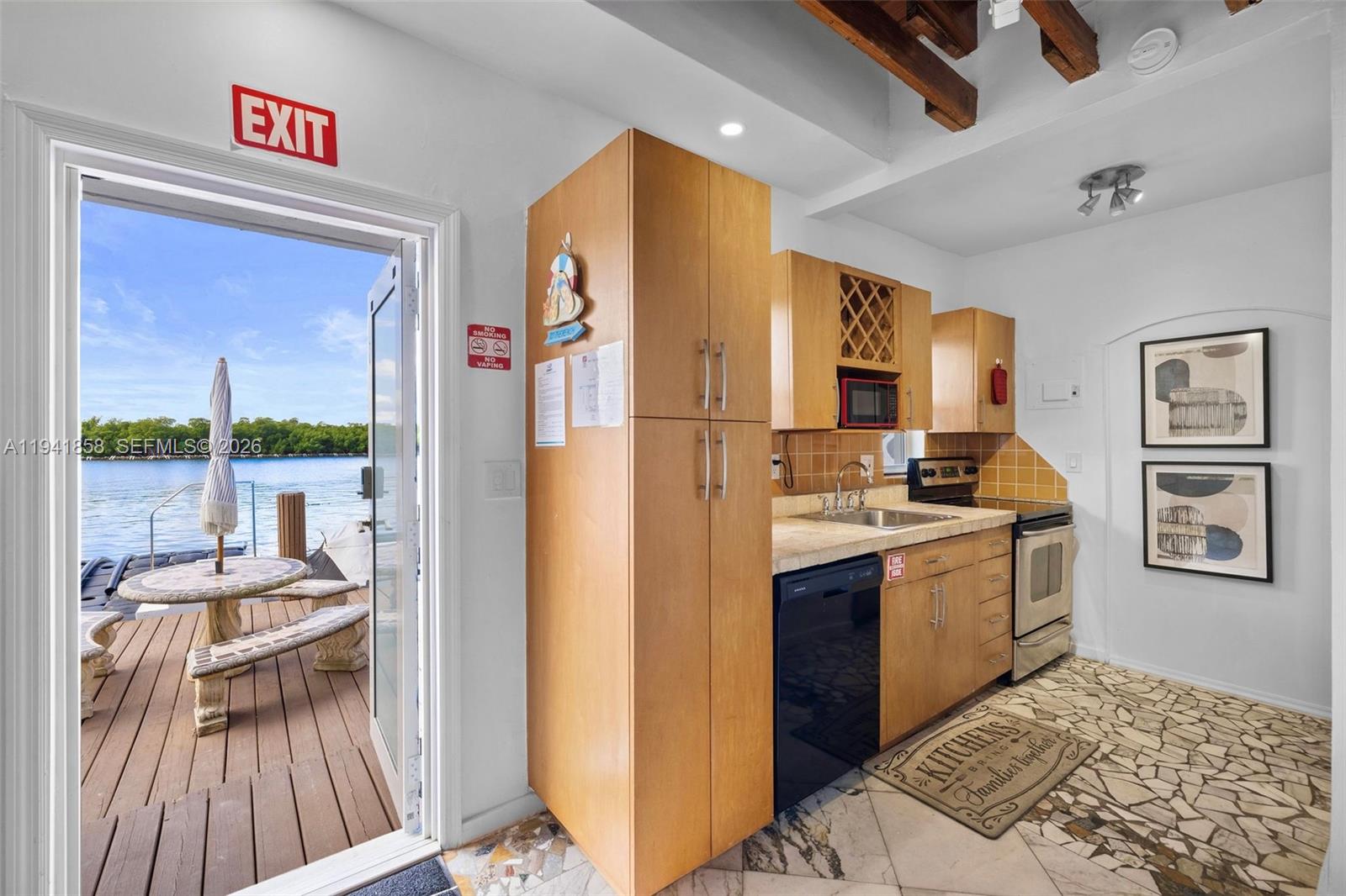 1908 N Ocean Drive 1B & 2B package — photo 8