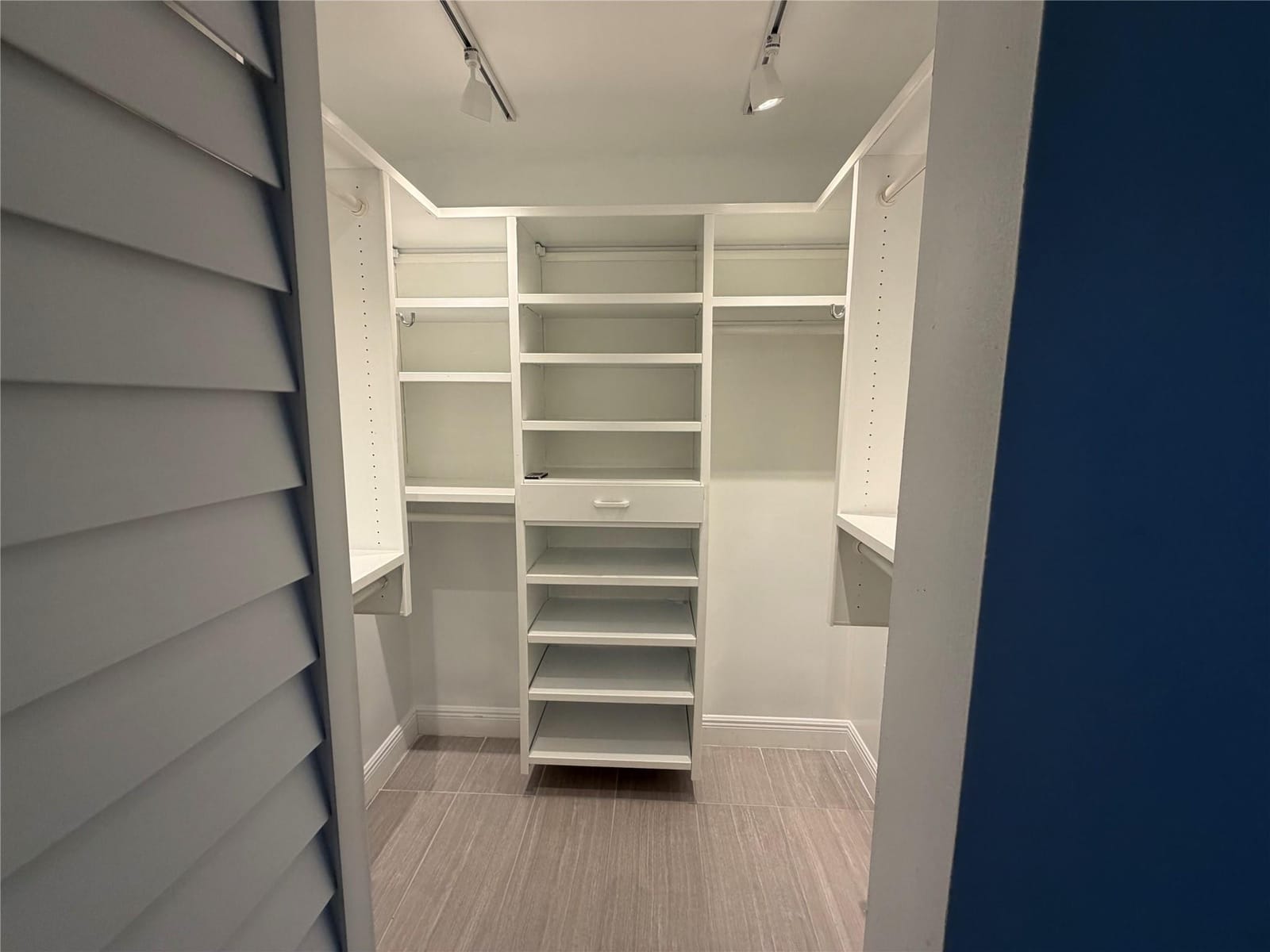 1101 River Reach Drive 205 — photo 11