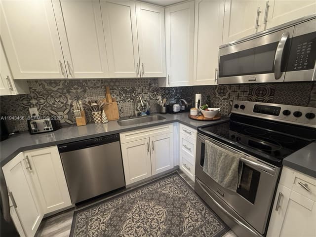 7823 Miller Drive C207, Lakewood Villas, Miami, FL