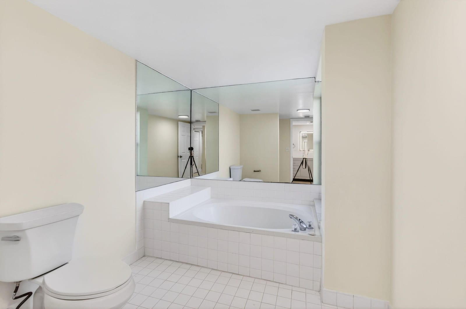 5900 Camino Del Sol 304, Boca Raton, FL 33433 photo 17