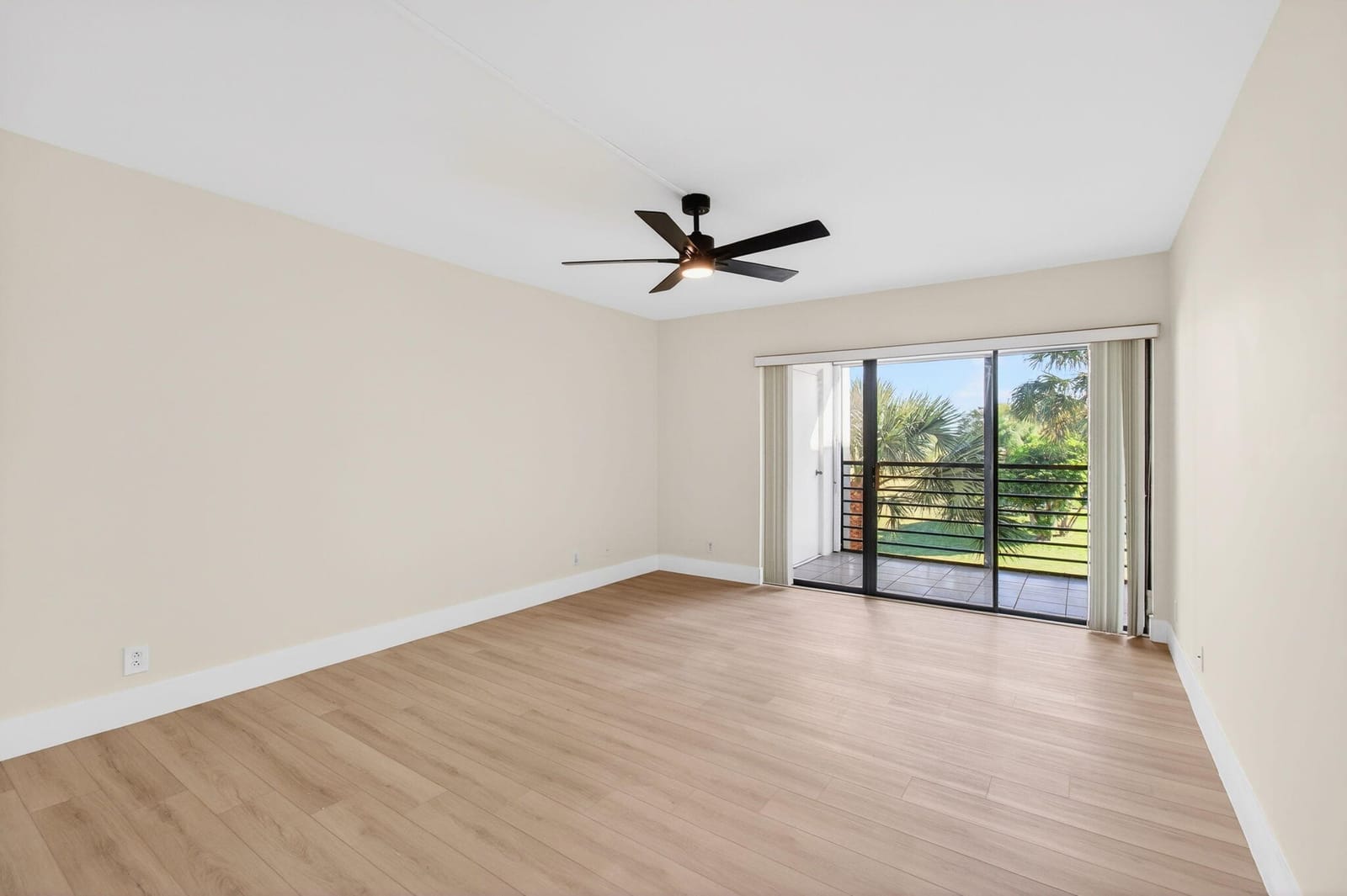 5900 Camino Del Sol 304, Boca Raton, FL 33433 photo 19