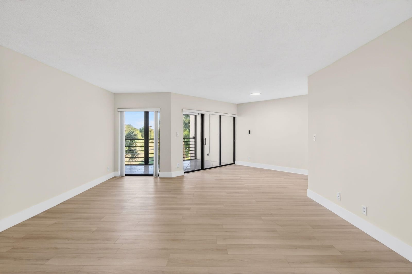 5900 Camino Del Sol 304, Boca Raton, FL 33433 photo 8