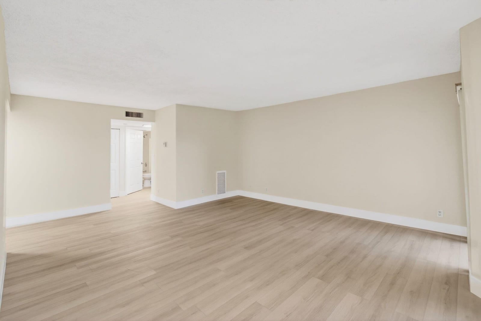 5900 Camino Del Sol 304, Boca Raton, FL 33433 photo 10