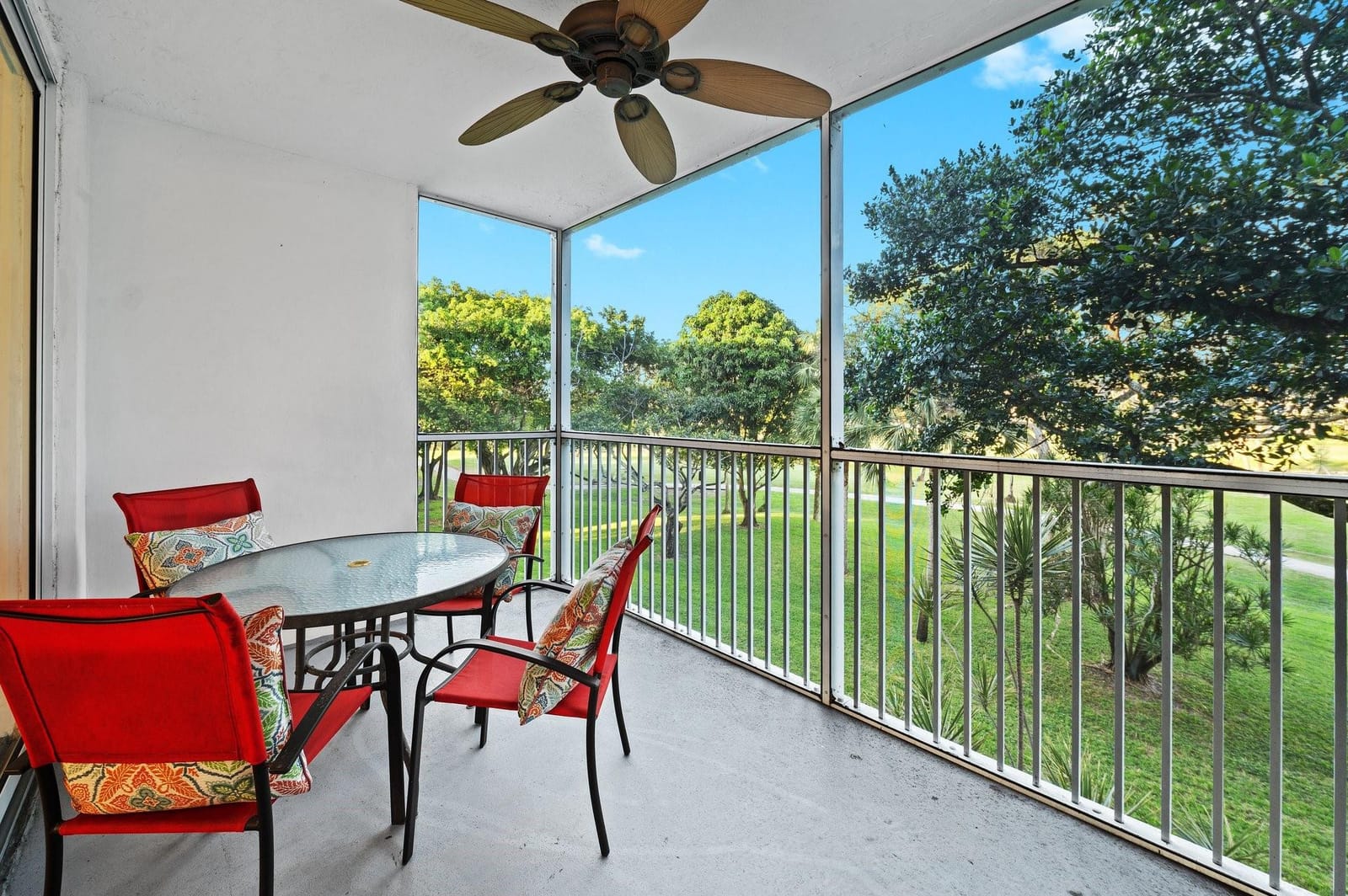 3900 Oaks Clubhouse Drive 310, Pompano Beach, FL 33069 photo 19