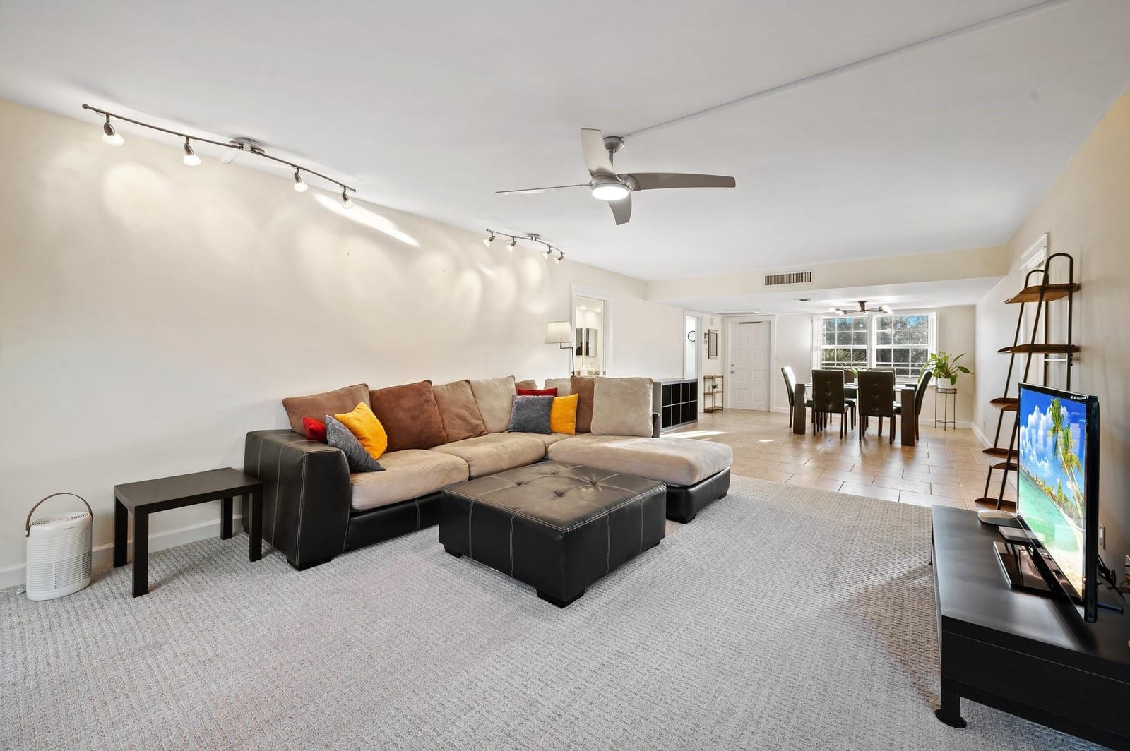 3900 Oaks Clubhouse Drive 310 — photo 3