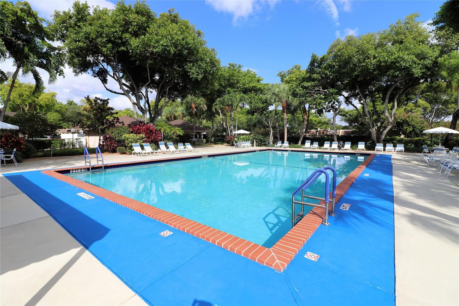 3900 Oaks Clubhouse Drive 310, Pompano Beach, FL 33069 photo 27