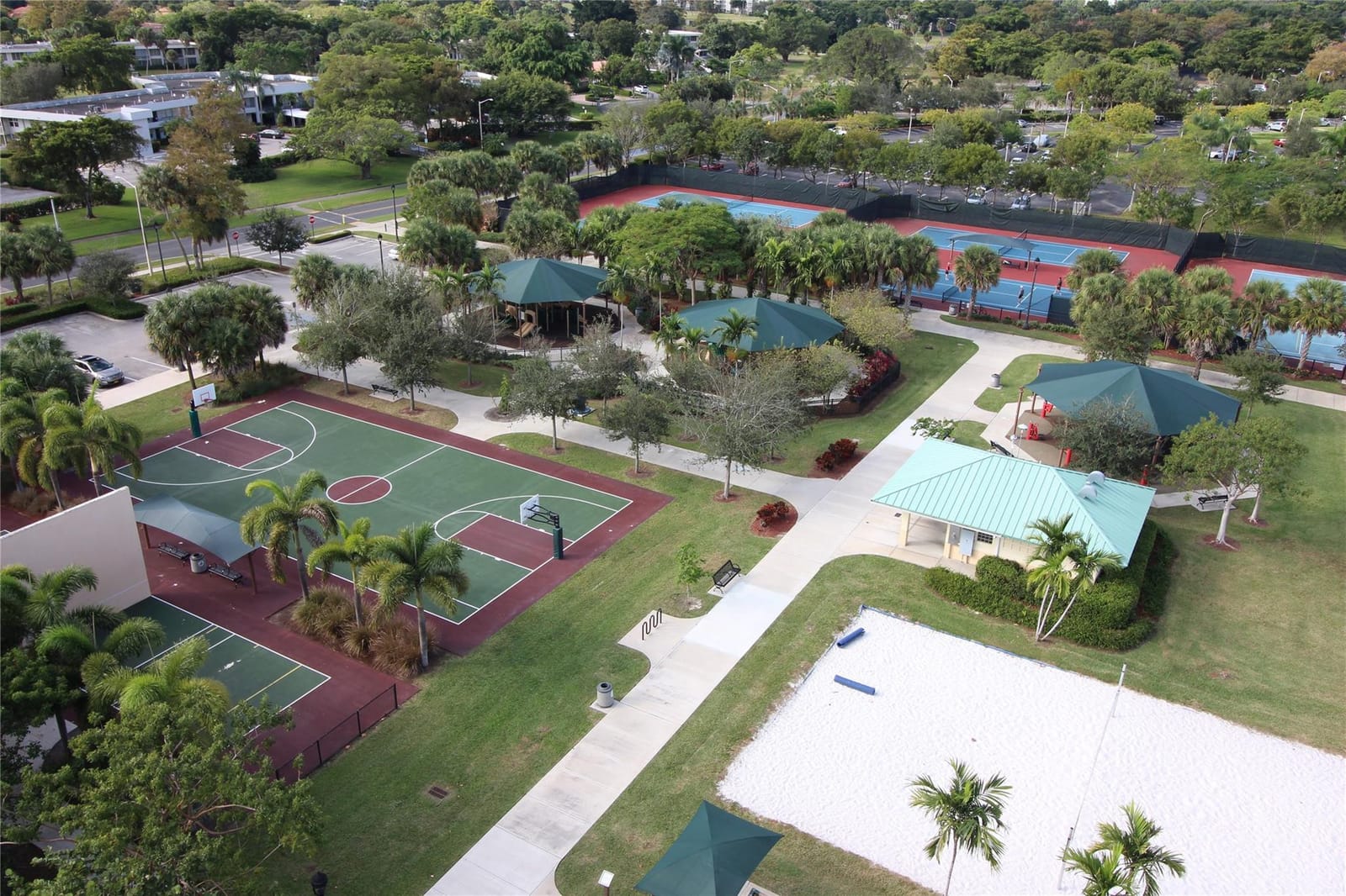 3900 Oaks Clubhouse Drive 310, Pompano Beach, FL 33069 photo 28