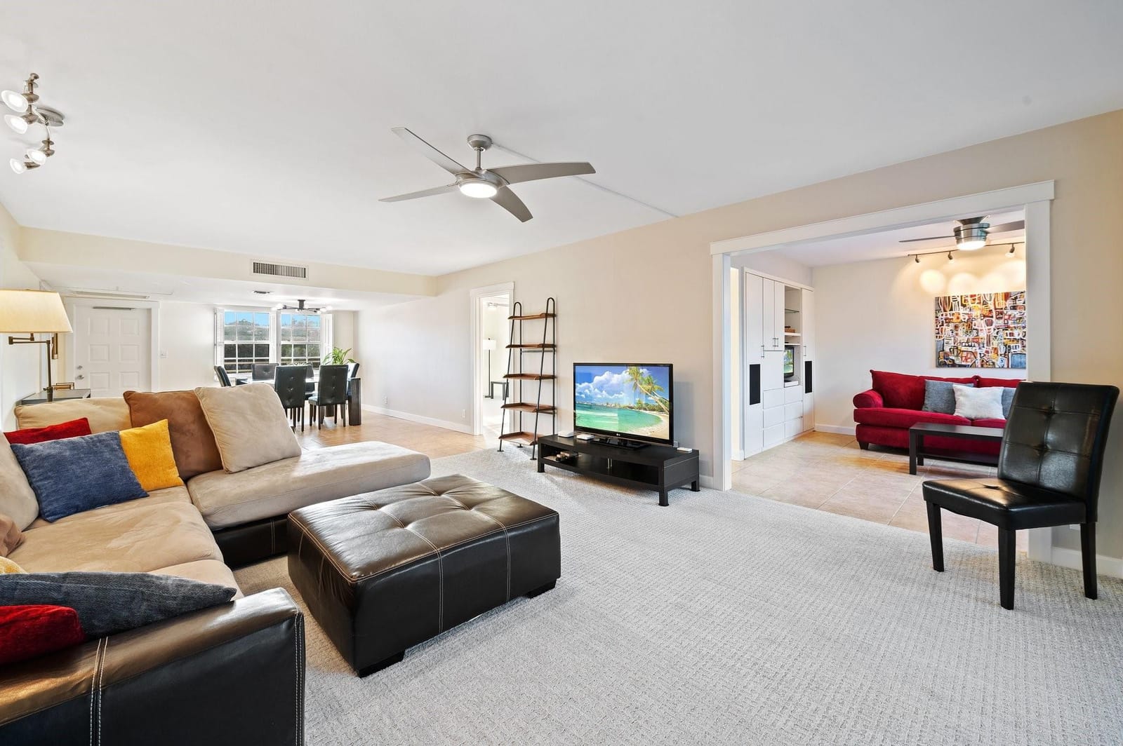 3900 Oaks Clubhouse Drive 310 — photo 4