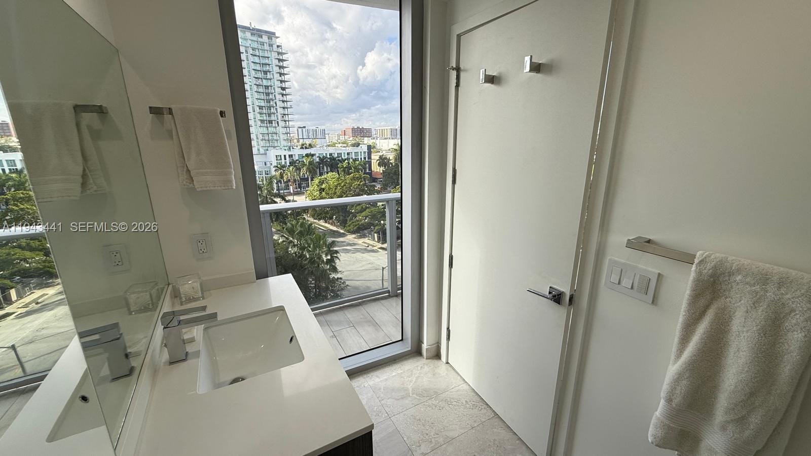 488 NE 18th Street 700, Miami, FL 33132 photo 5