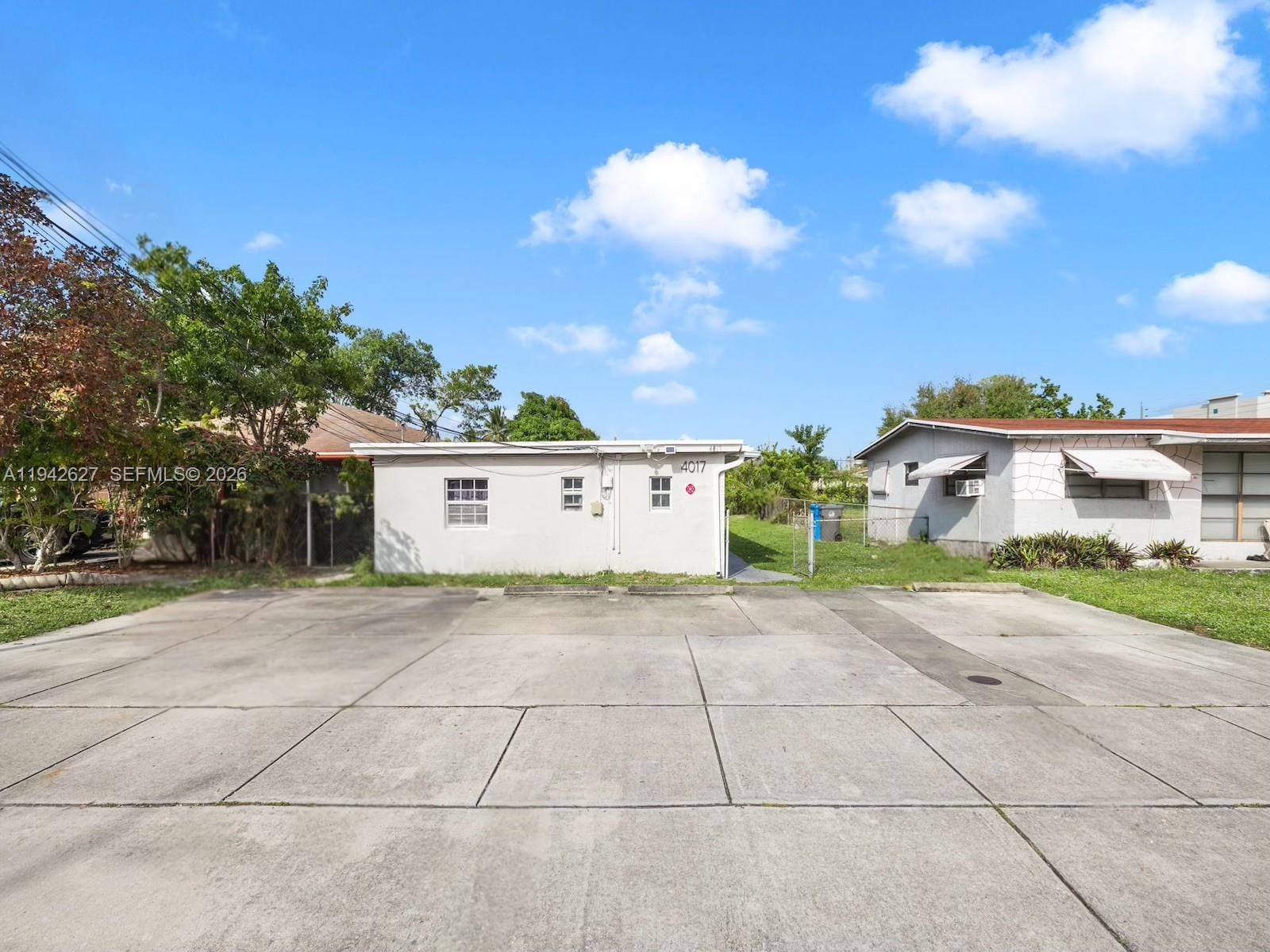 4017 SW 24th Street — photo 3