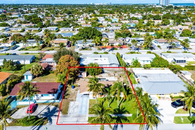 330 W 22nd Court, sold in Park Manor 1, Riviera Beach, FL