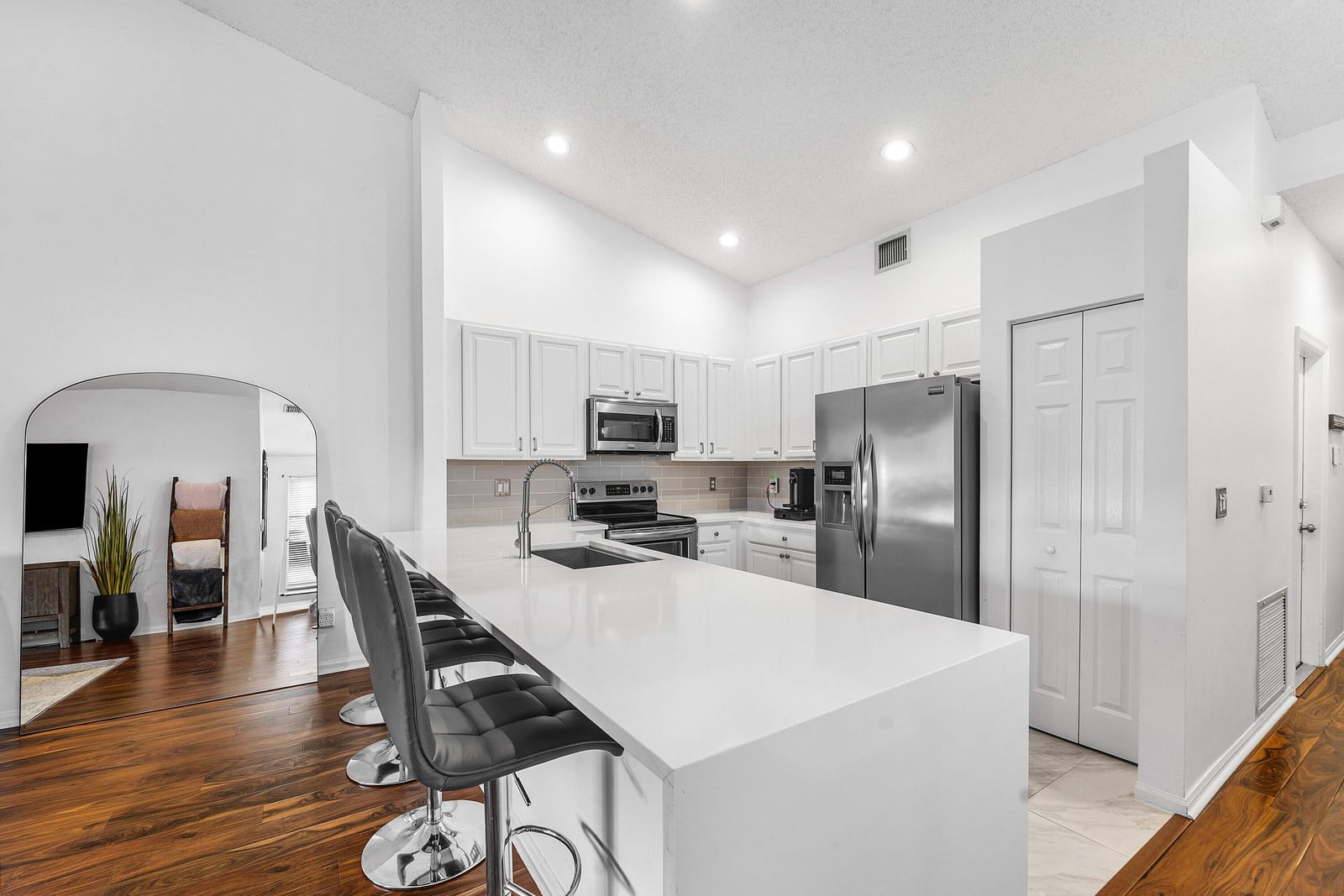 370 Coral Trace Lane — photo 5