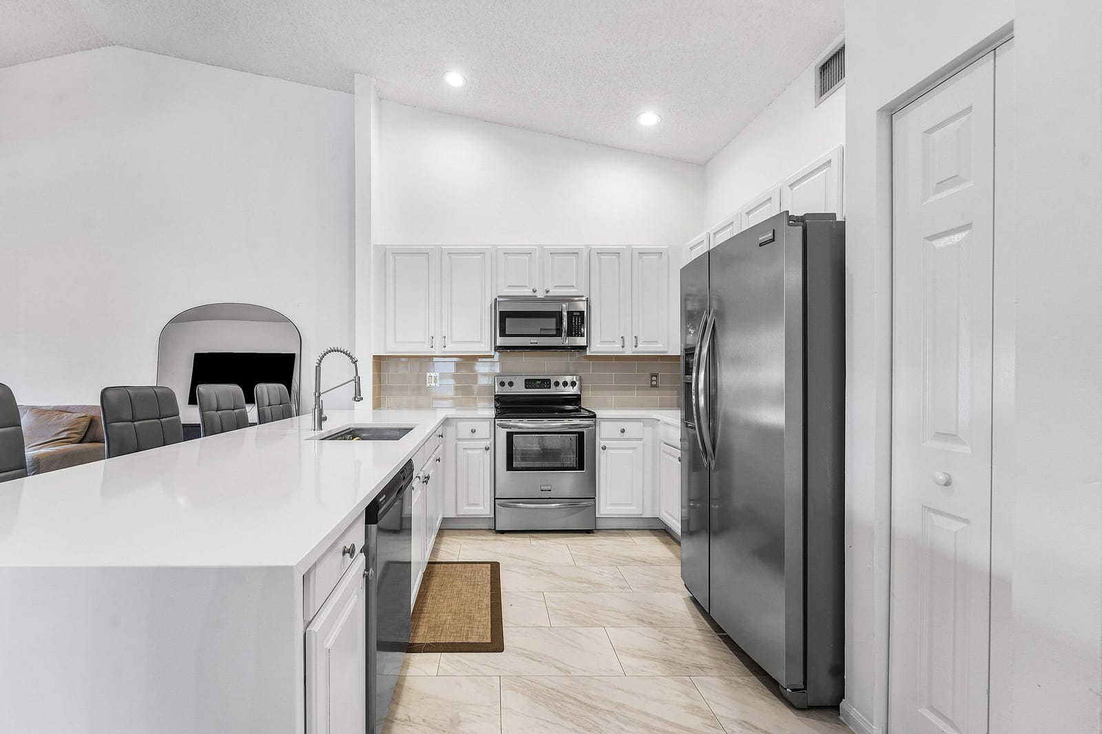 370 Coral Trace Lane — photo 6