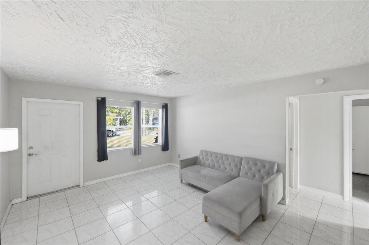 1813 Edgevale Road — photo 11