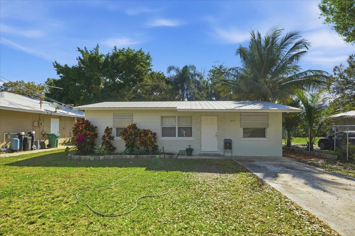 1813 Edgevale Road — photo 4