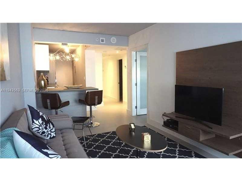 100 Lincoln Road 420 — photo 4