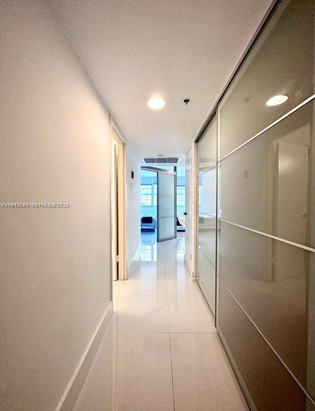 100 Lincoln Road 526 — photo 2