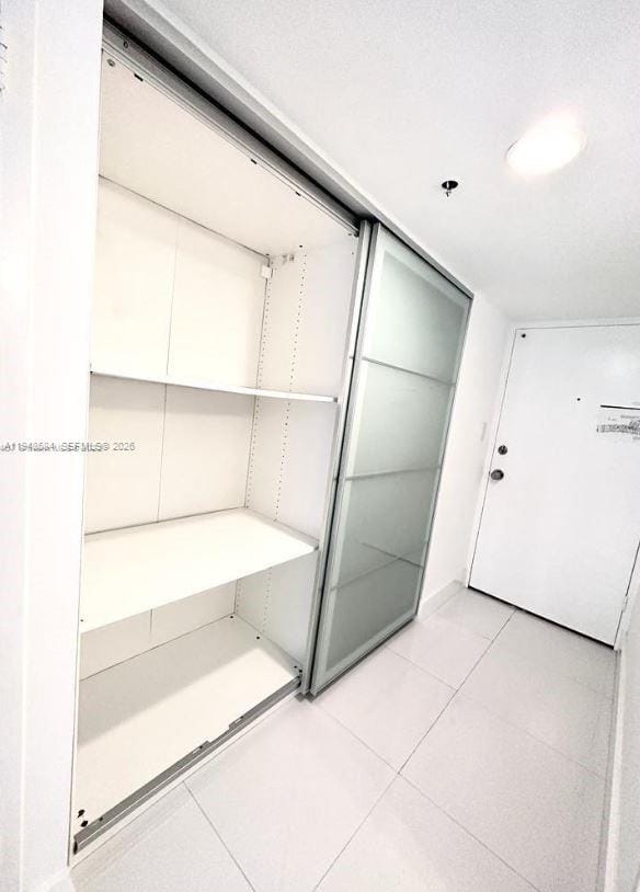 100 Lincoln Road 526 — photo 4