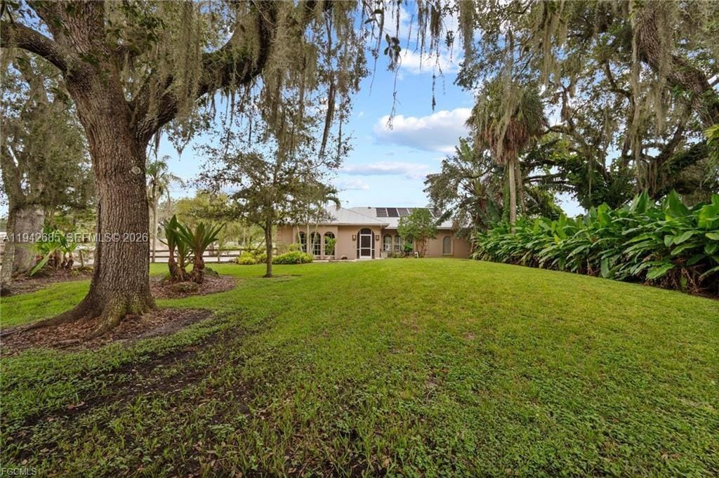 1981 Carbonata Drive, FL 33920 photo 3