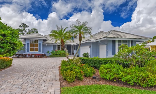 1226 SE Brewster Place, sold in Willoughby 01, Stuart, FL