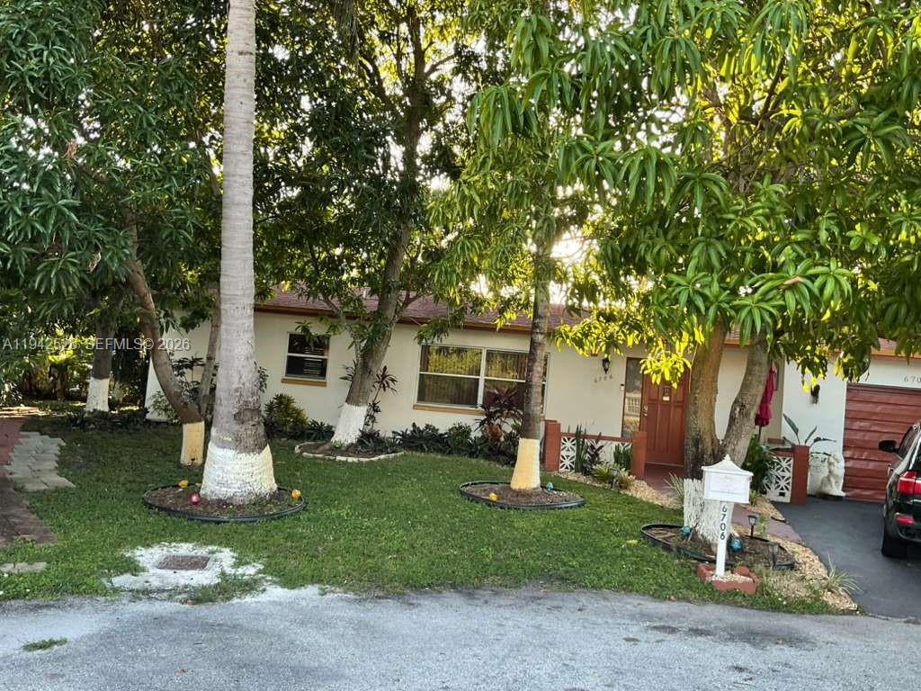 6706 Inwood, North Lauderdale, FL 33068, North Lauderdale
