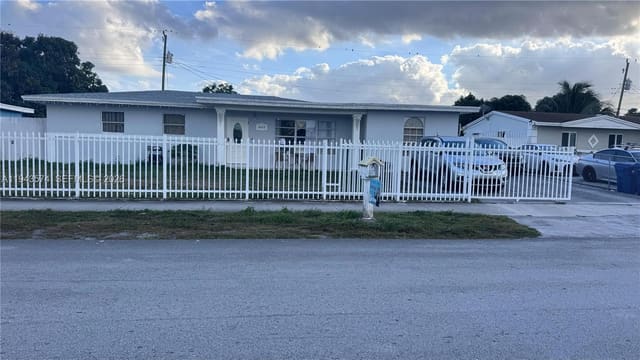 4440 NW 178th Street, Miami Gardens, FL 33055