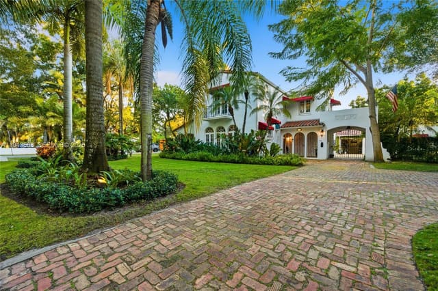 1302 Alhambra Circle, Coral Gables, FL 33134
