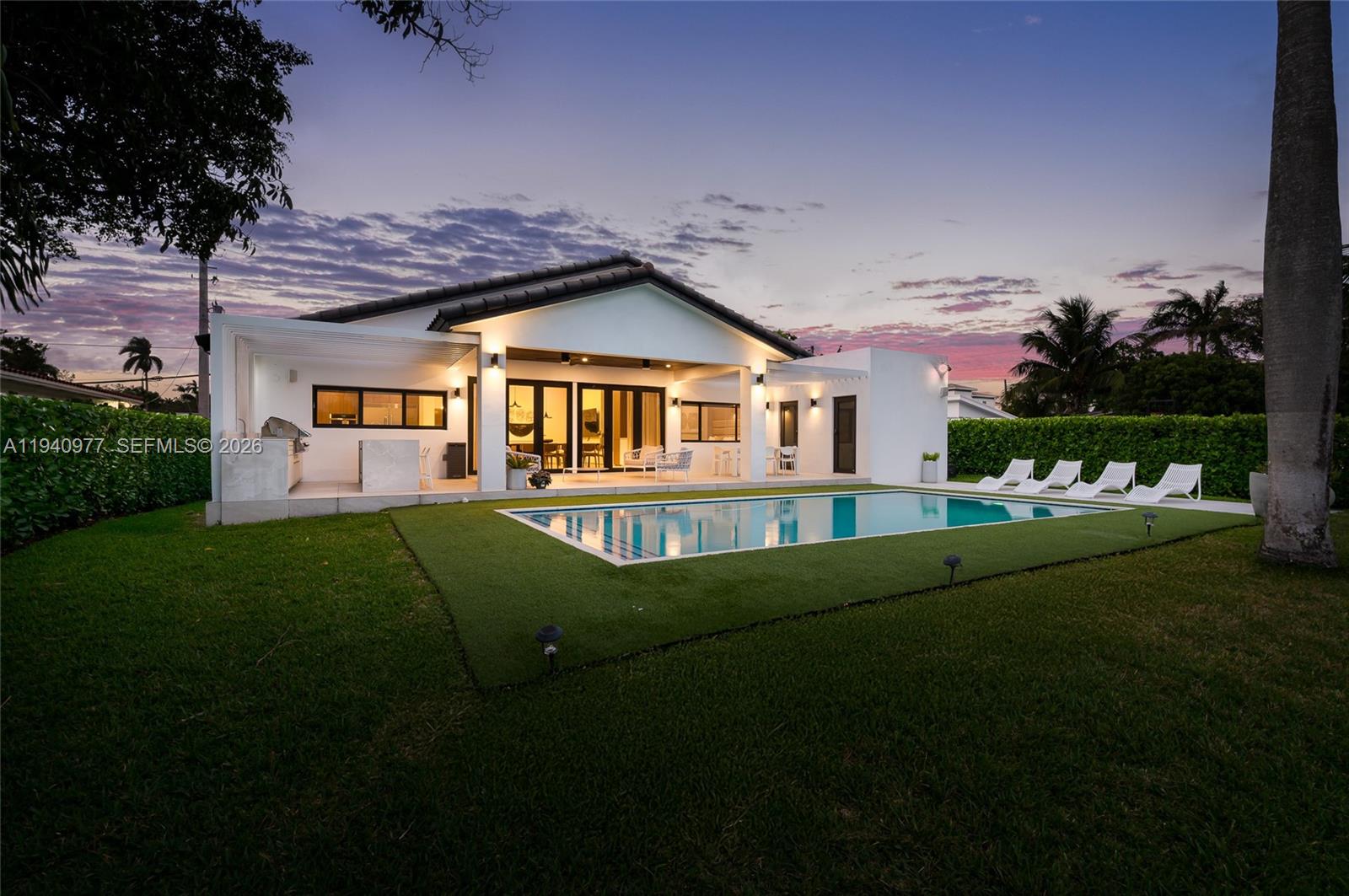 2560 NE 199th Street, Miami, FL 33180, Miami