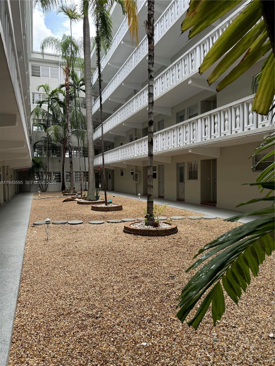 330 SE 2nd Street 104F, Hallandale Beach, FL 33009, Hallandale Beach