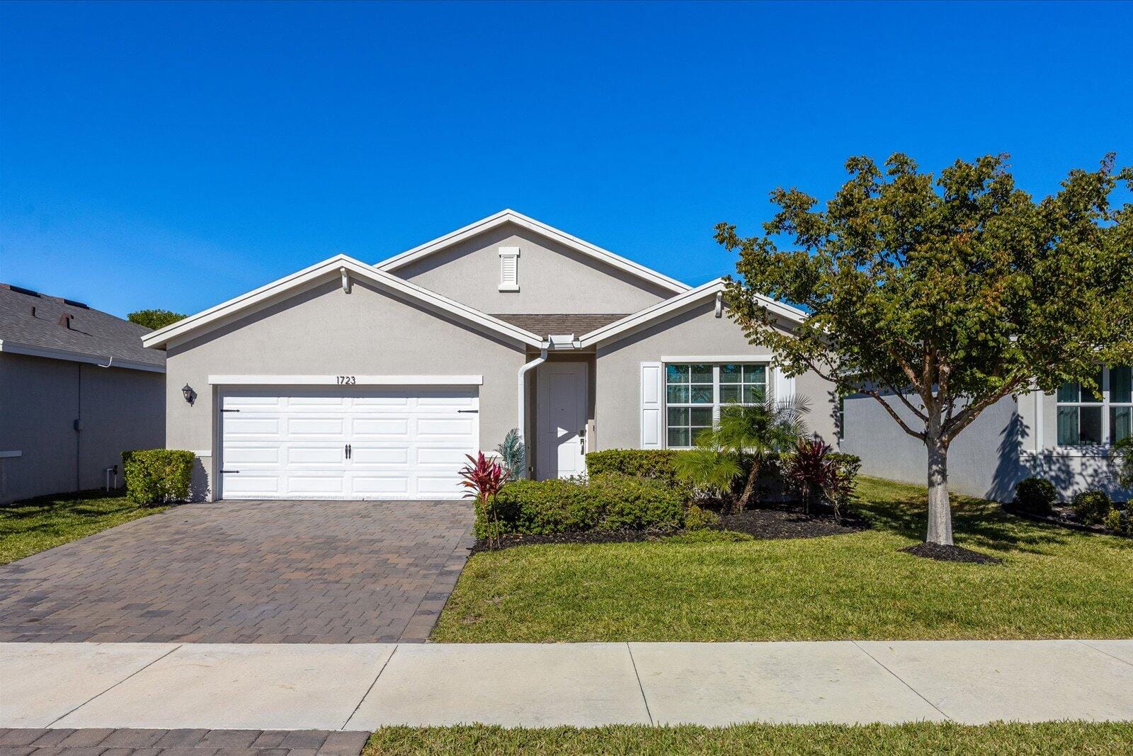 1723 NE White Pine Terrace, Jensen Beach, FL 34957 photo 2