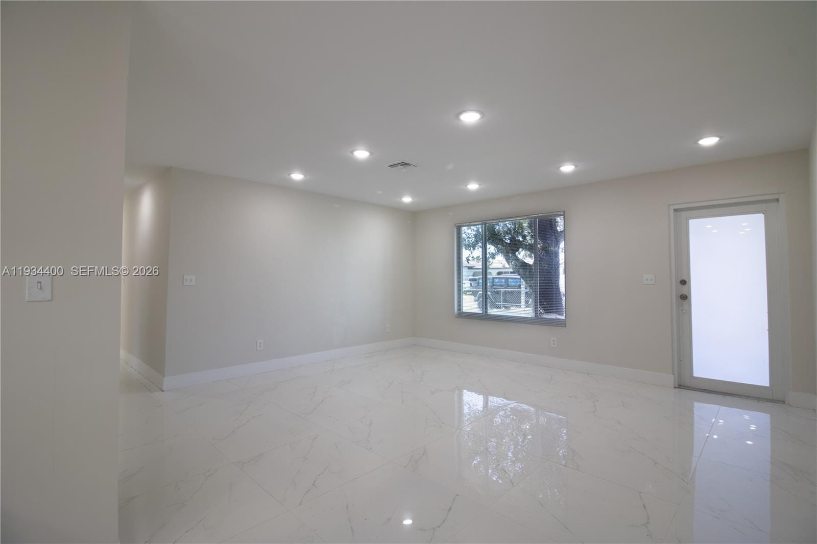 19807 SW 118th Place — photo 5