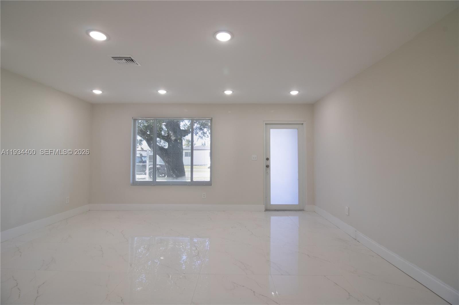 19807 SW 118th Place — photo 6