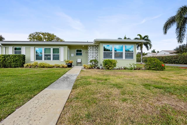 135 High Point Boulevard D, Boynton Beach, FL 33435