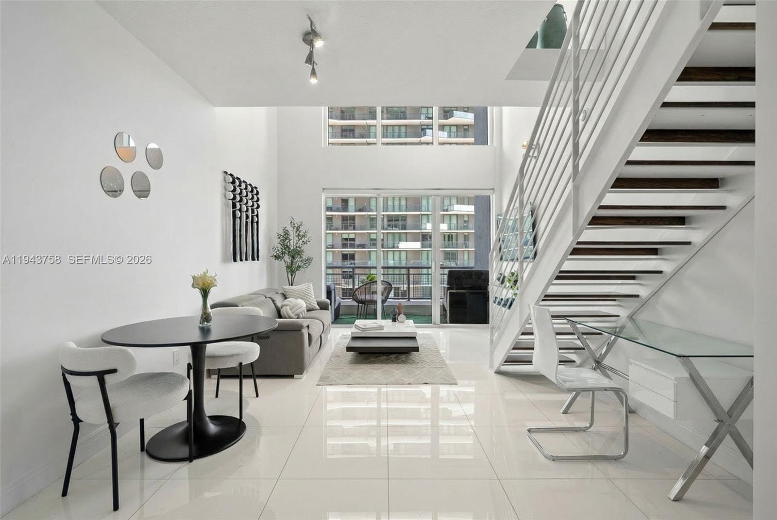 60 SW 13th Street 2812 — photo 3