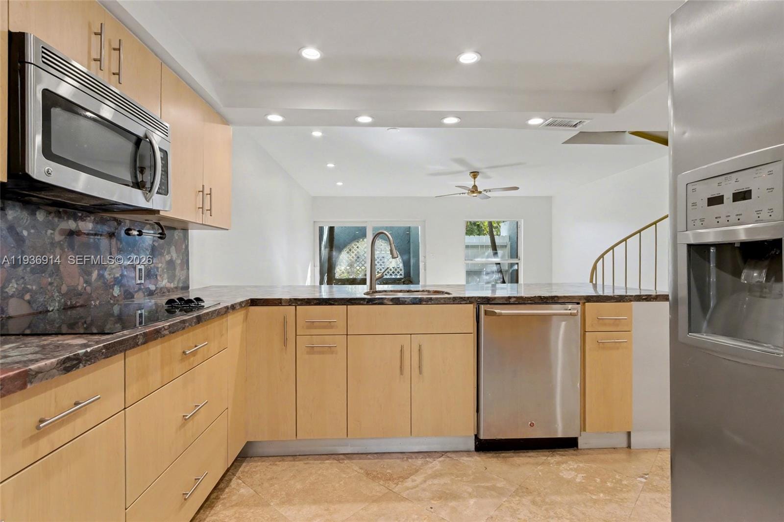 523 NE 38th Street 6 — photo 11