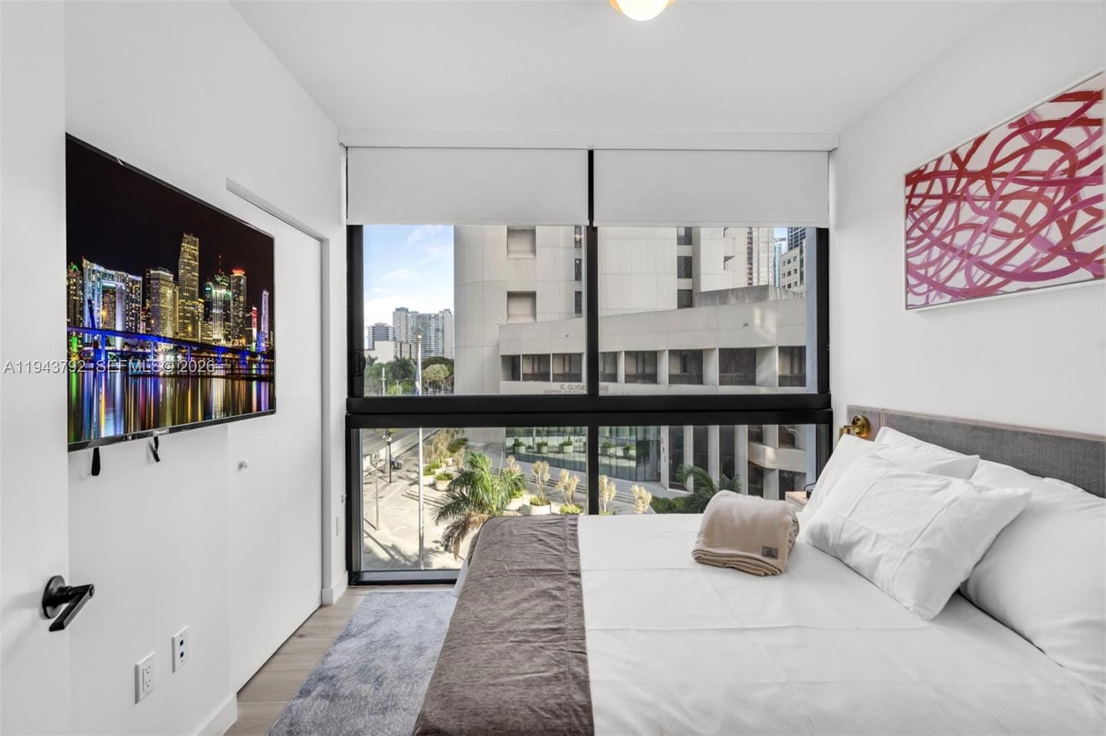 225 N Miami Avenue 301 — photo 11