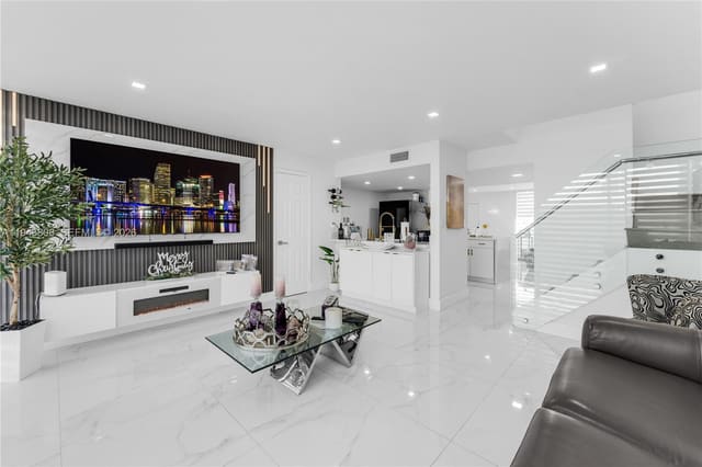 13835 SW 84th Street 503, Miami, FL 33183
